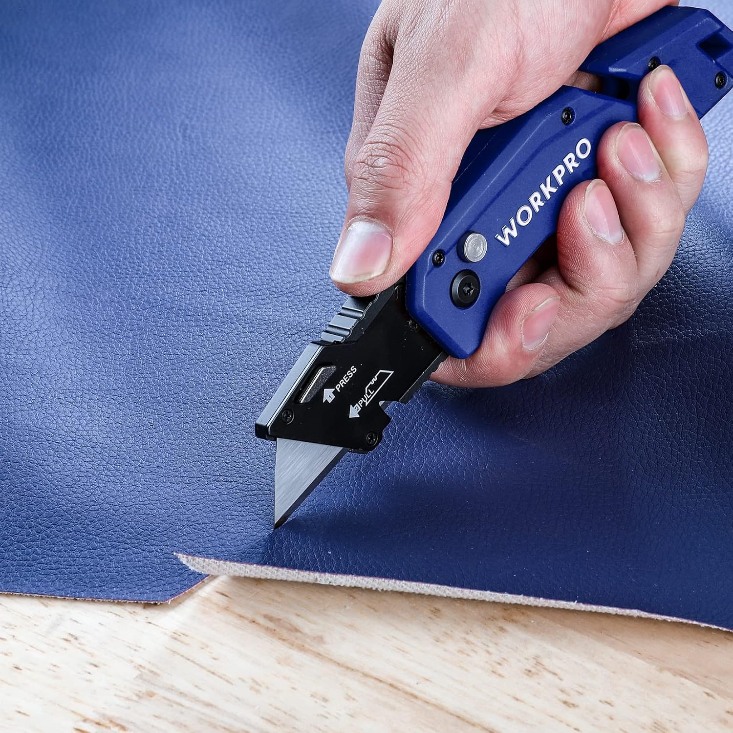 WORKPRO Folding Utility Knife Lightweight Nylon Handle Utility Cutter with 10-piece Extra Blades, Blue