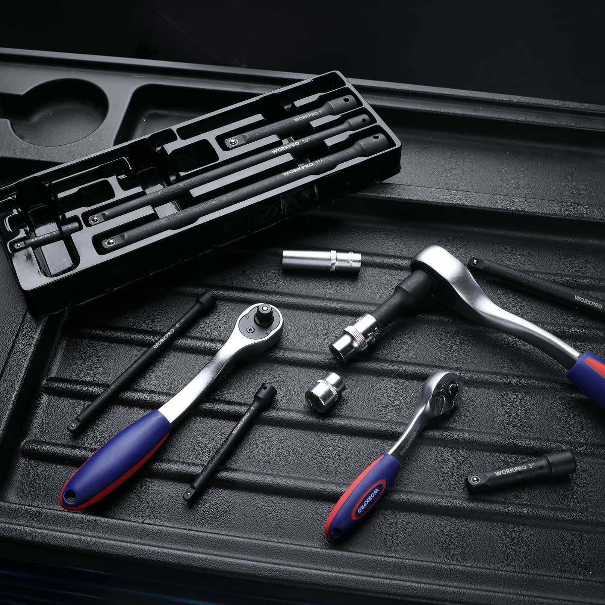 Extension bar set in a molded case, with multiple bars and drive pieces