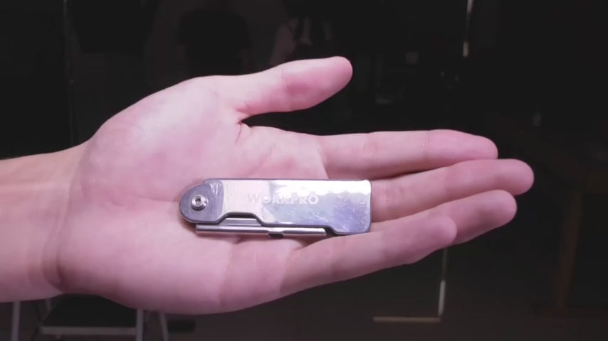 Load video: WORKPRO 3 Pcs Quick Change Folding Pocket Utility Knife Set with Belt Clip