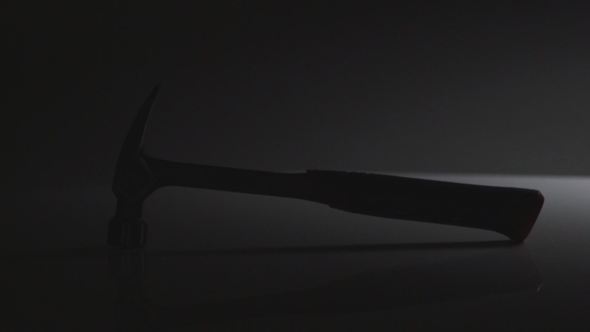 Load video: WORKPRO 20 Oz Claw Hammer